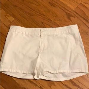 GAP white shorts